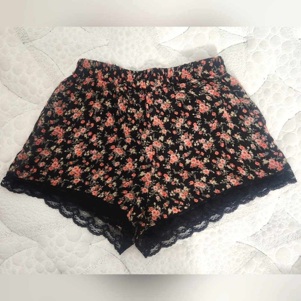 Sophie Floral Short Pant